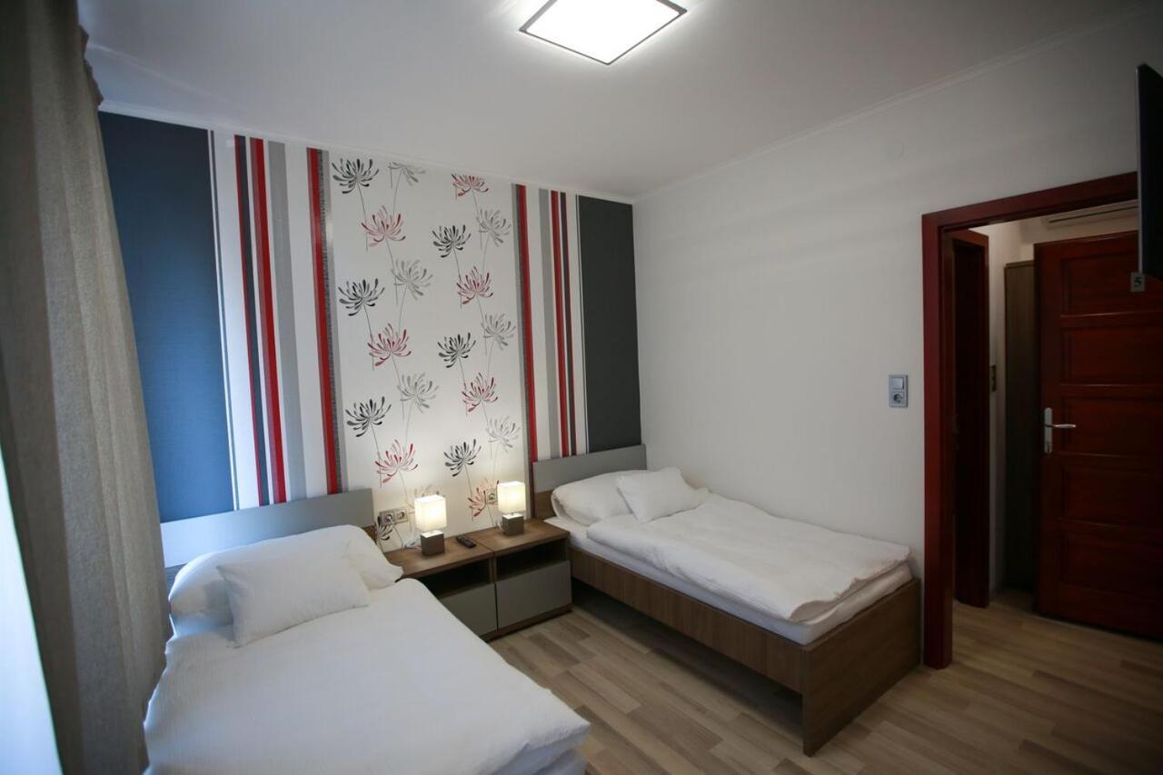 Bed and Breakfast Sugo Panzio Baja Exterior foto